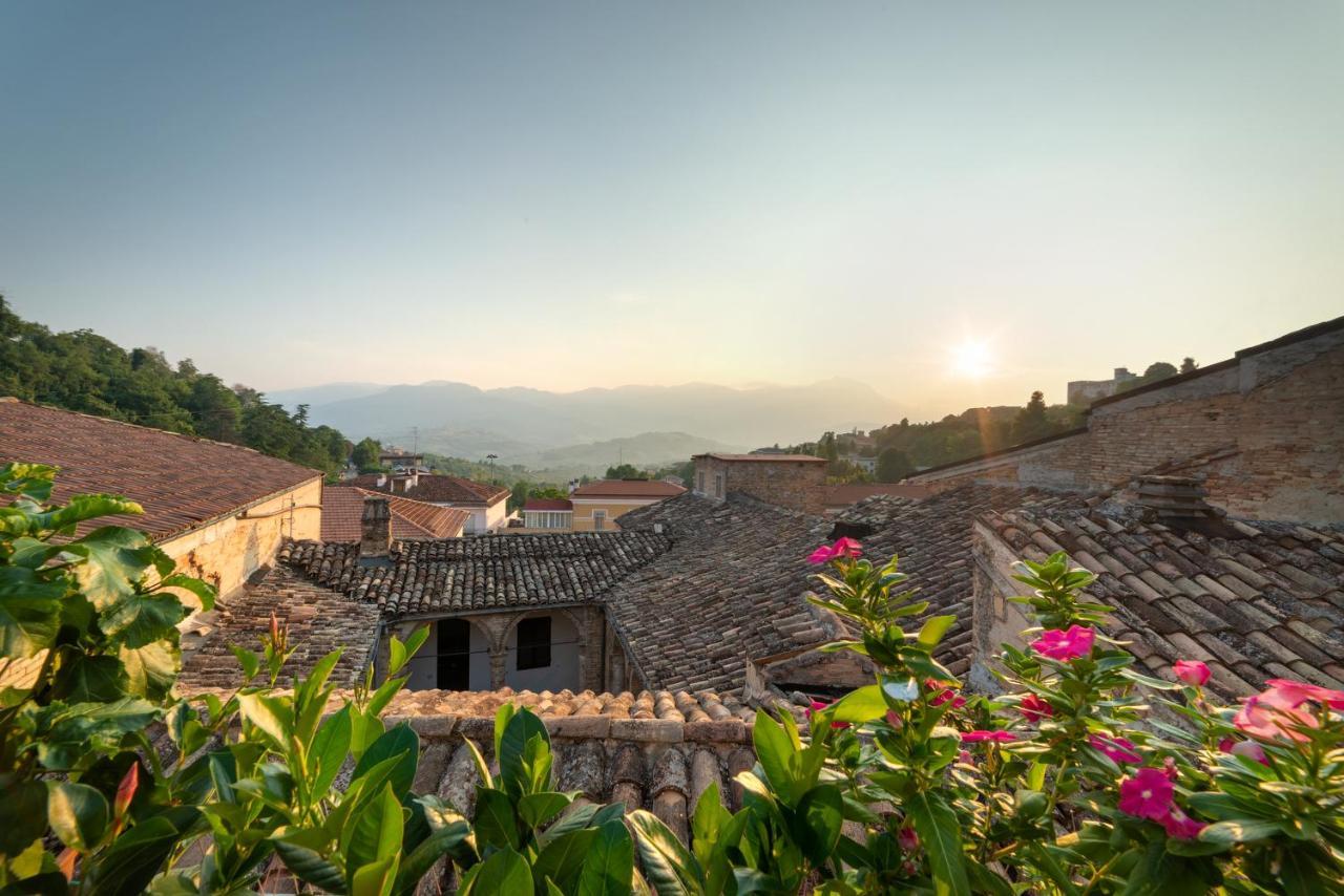 Nel Vicolo Luxury B&B Penne Exterior foto